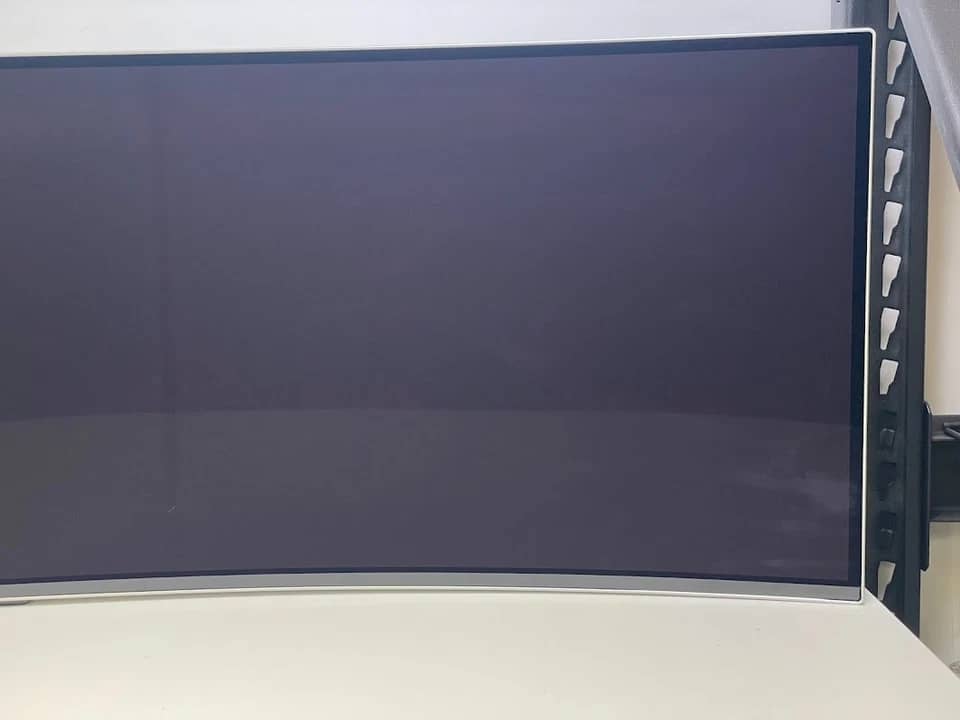 LG 45GR65DC-B Monitors New