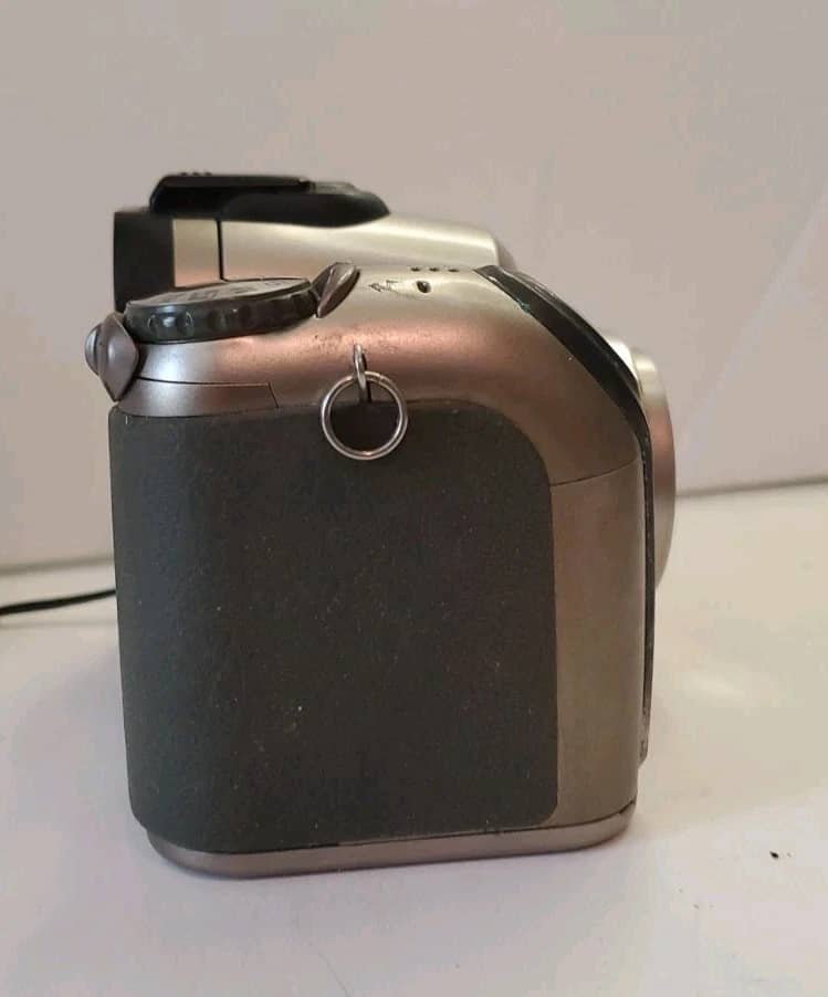 Minolta DiMAGE Z6 Digital Cameras Silver Used - Good Body Only