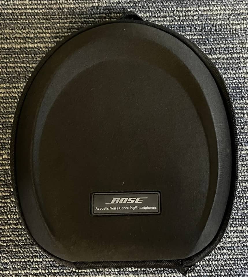 Bose QuietComfort 15 Headphones & Earbuds Black New
