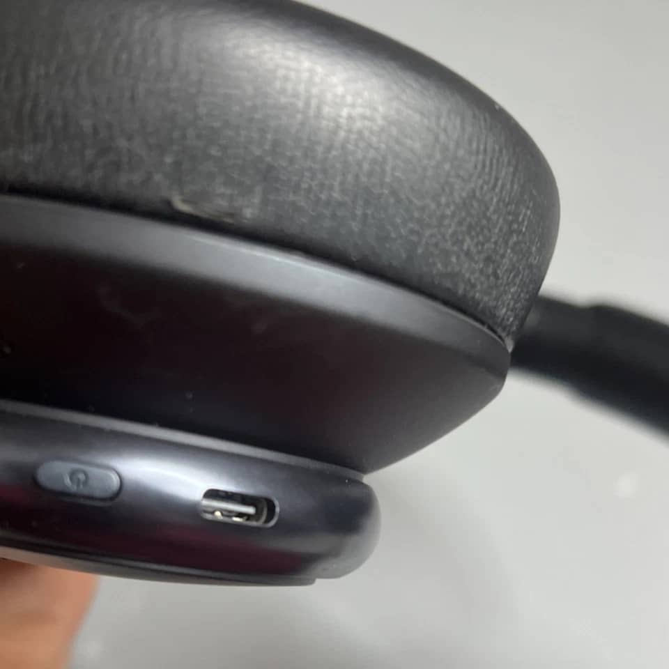 Soundcore Life Q45 Headphones & Earbuds Black Used - Good