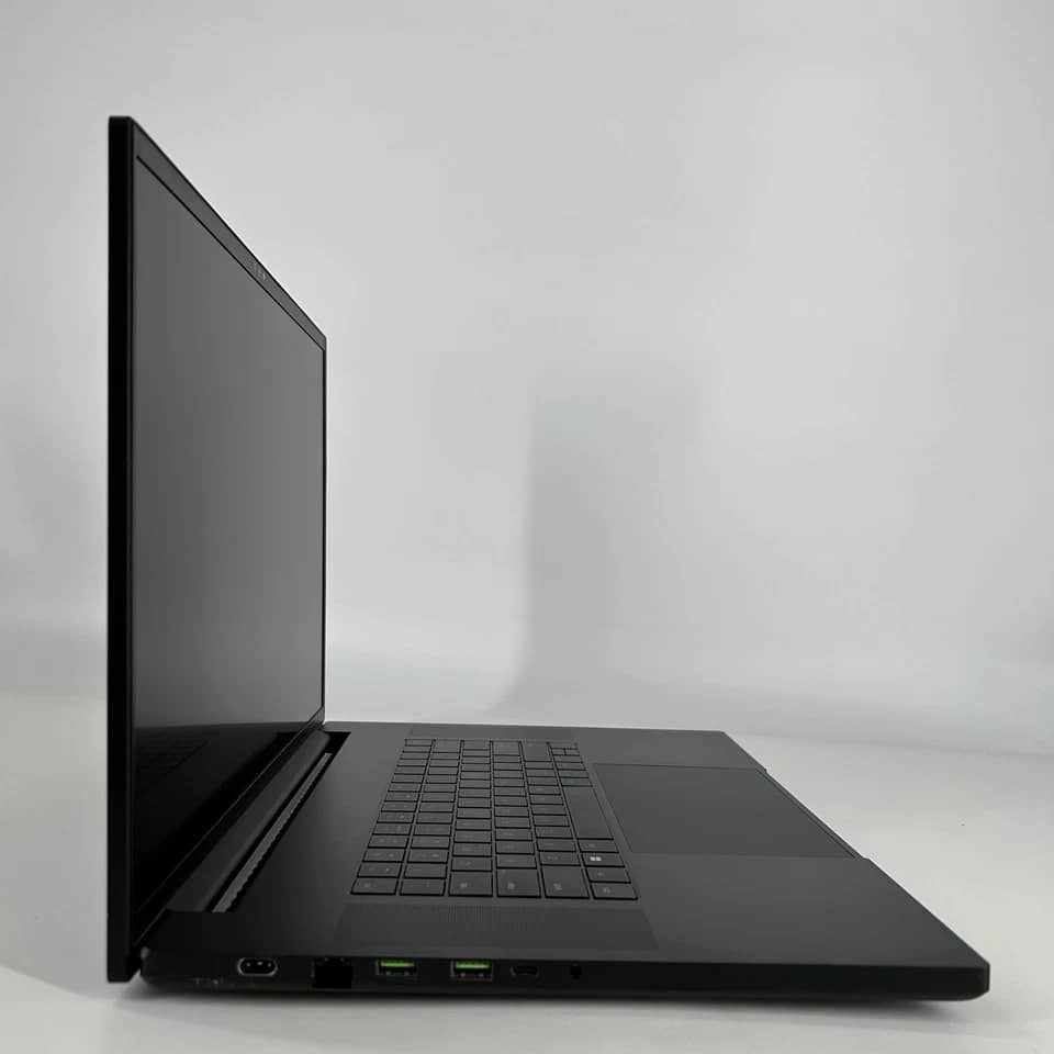 Razer Blade 18 Computers 1TB 32GB New
