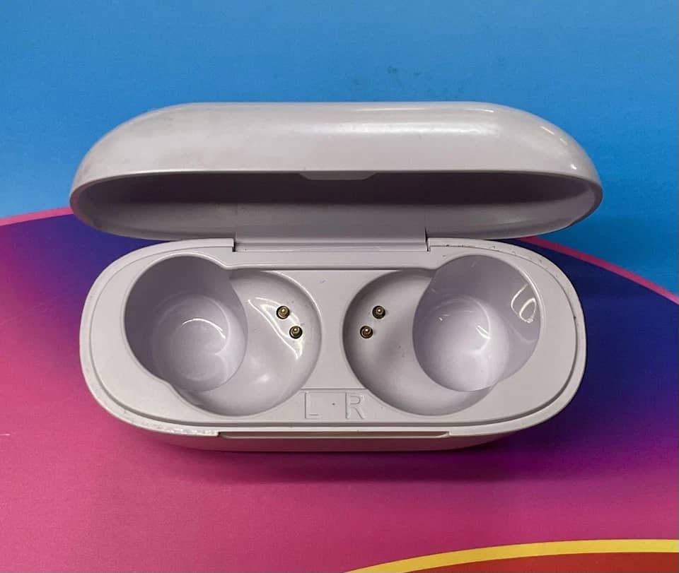 JLab GO Air POP Headphones & Earbuds Black New