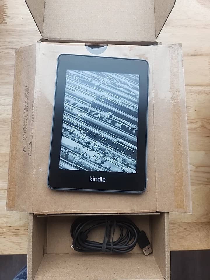 Amazon Kindle Paperwhite 4 10th Tablets Black 16GB New 6"