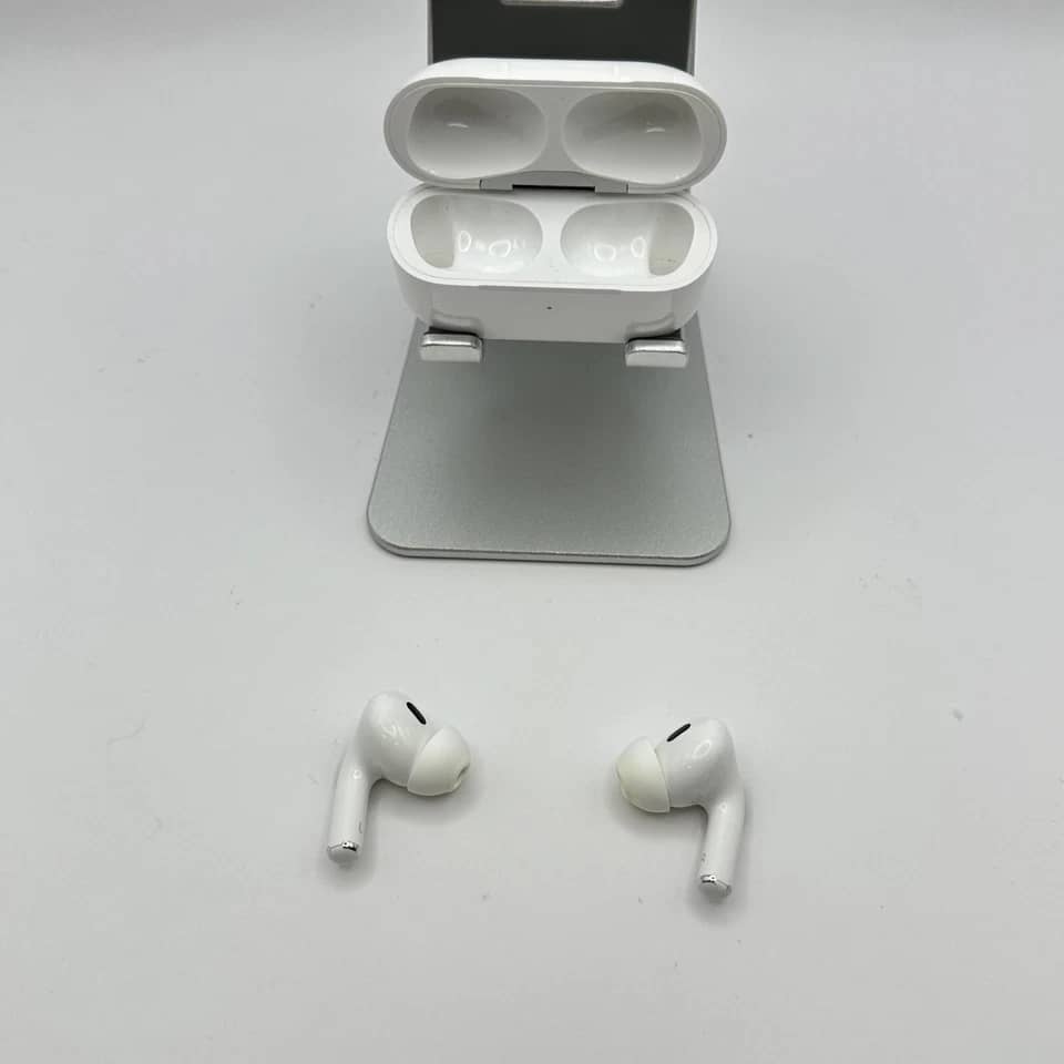 Apple AirPods Pro (2nd generation) Headphones & Earbuds White New