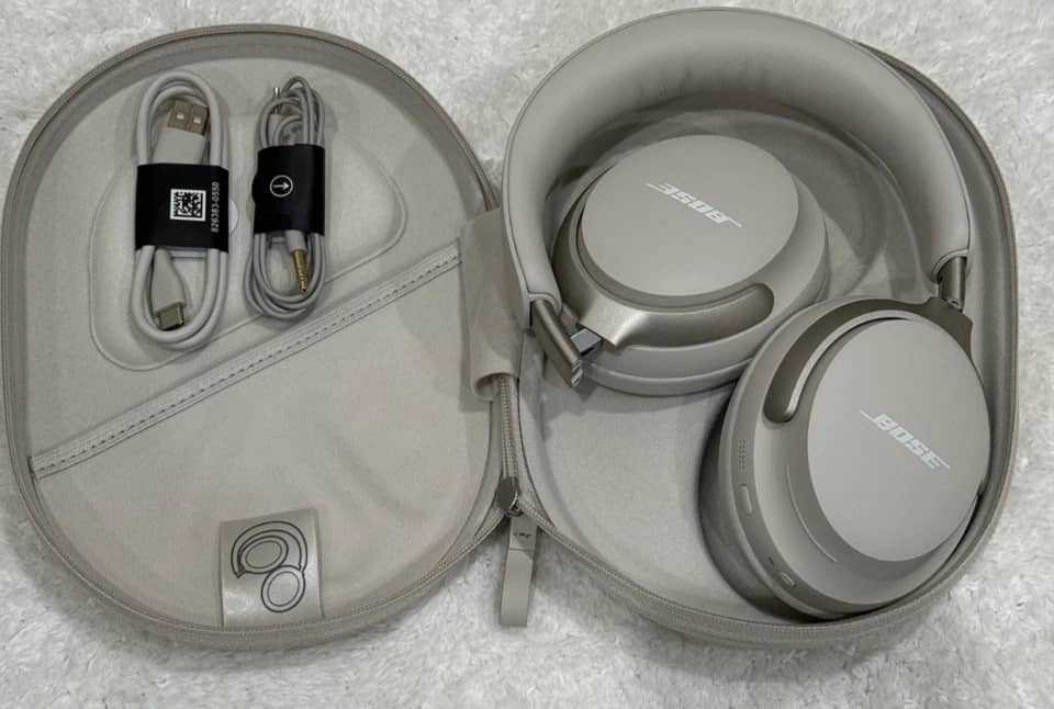 Bose QuietComfort Ultra Headphones & Earbuds White New
