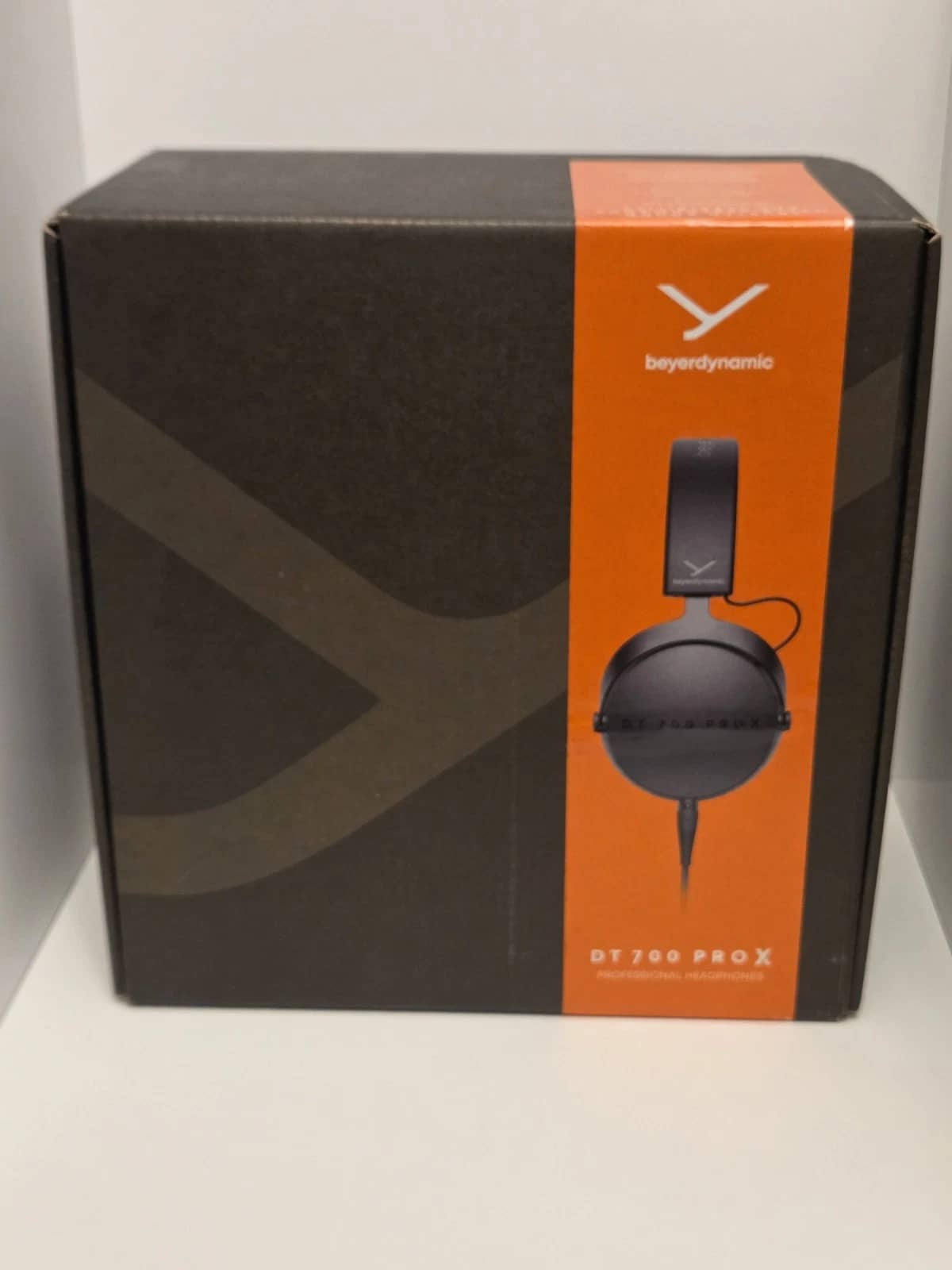 Beyerdynamic DT 700 PRO X Headphones & Earbuds Black Used - Good