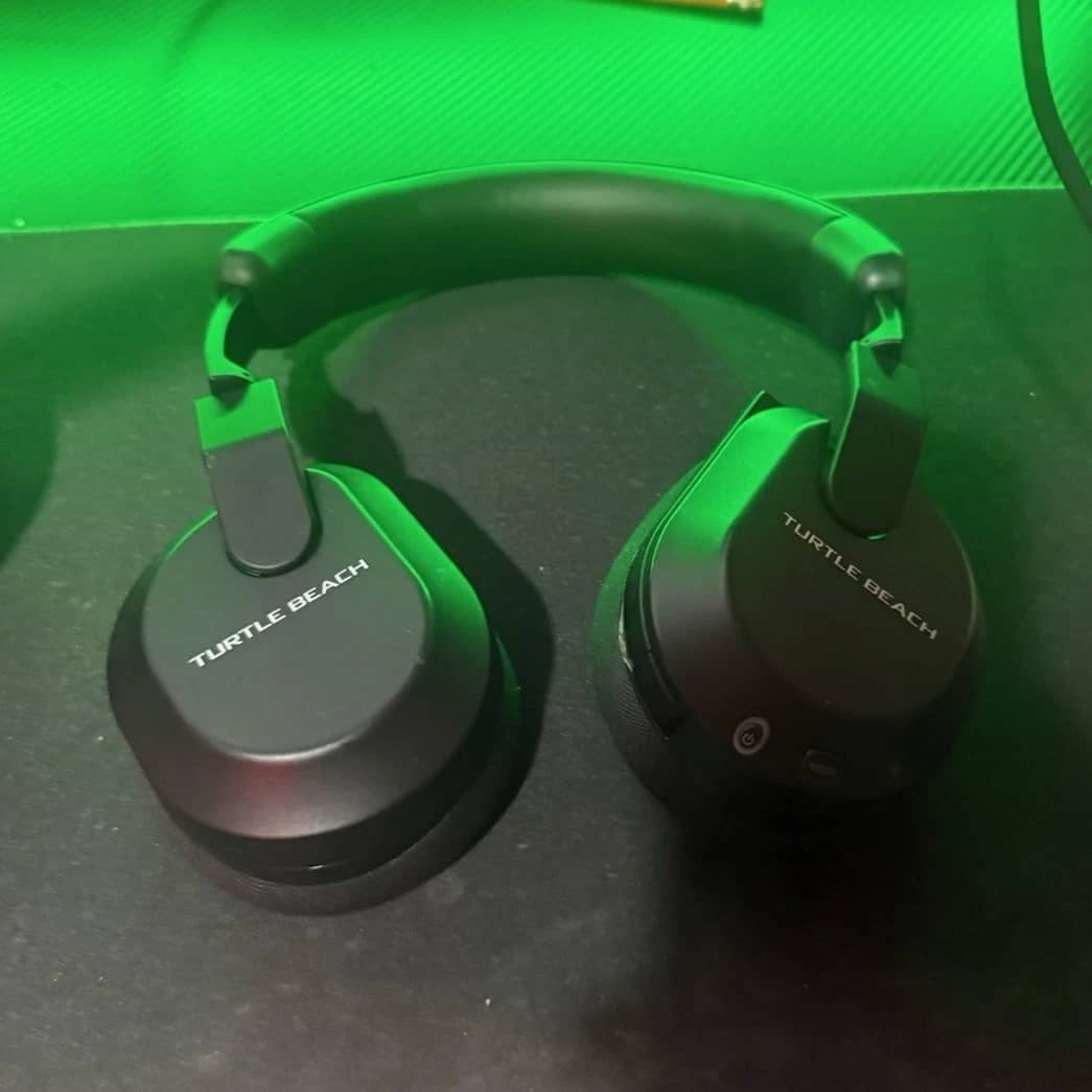 Turtle Beach Stealth 700 Gen 2 Headphones & Earbuds Black Refurbished - Good