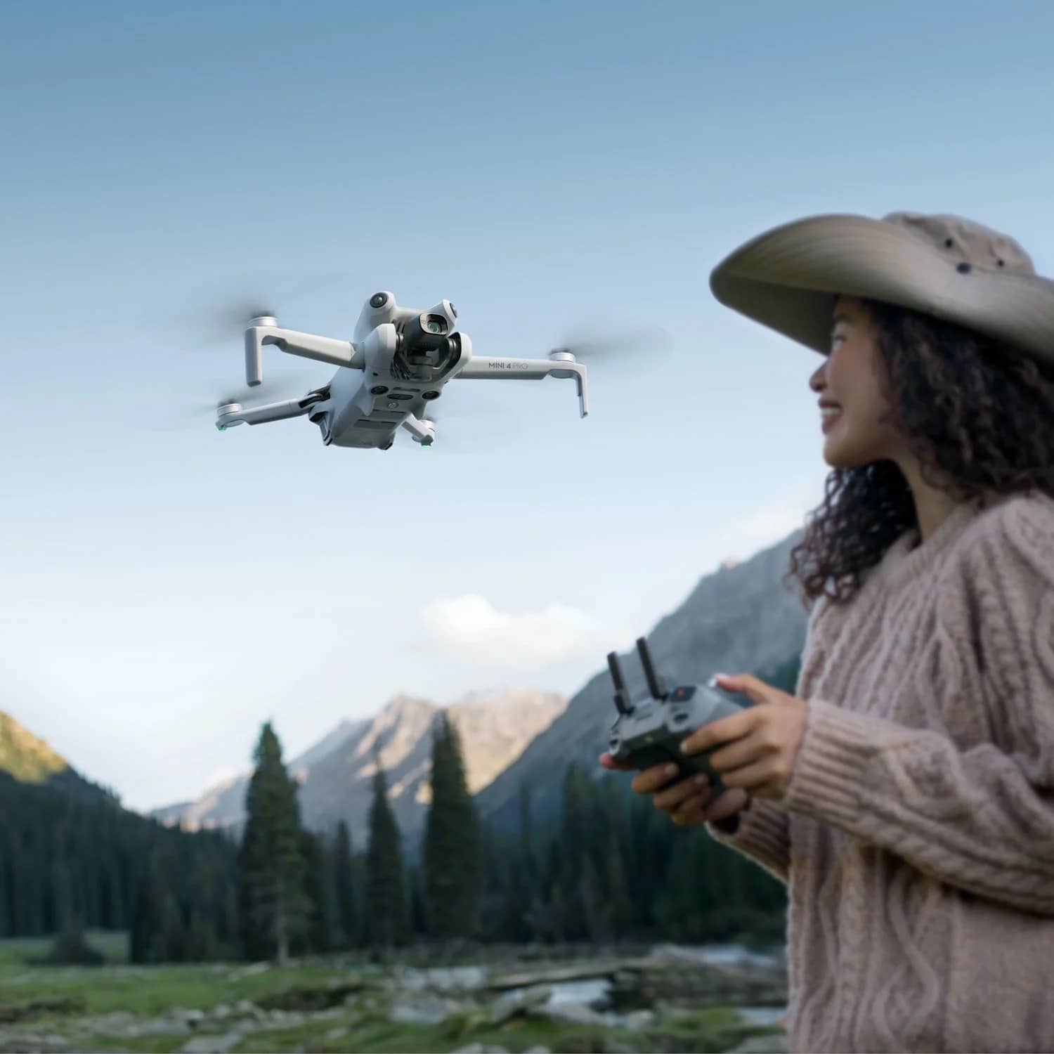 DJI Mini 4 Pro Quadcopters & Multirotors New