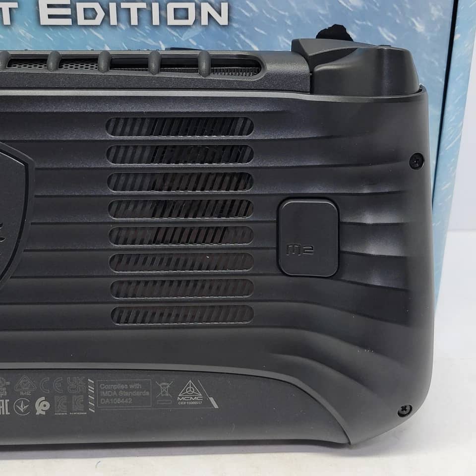 MSI Claw 8 AI+ Video Game Consoles Used - Good
