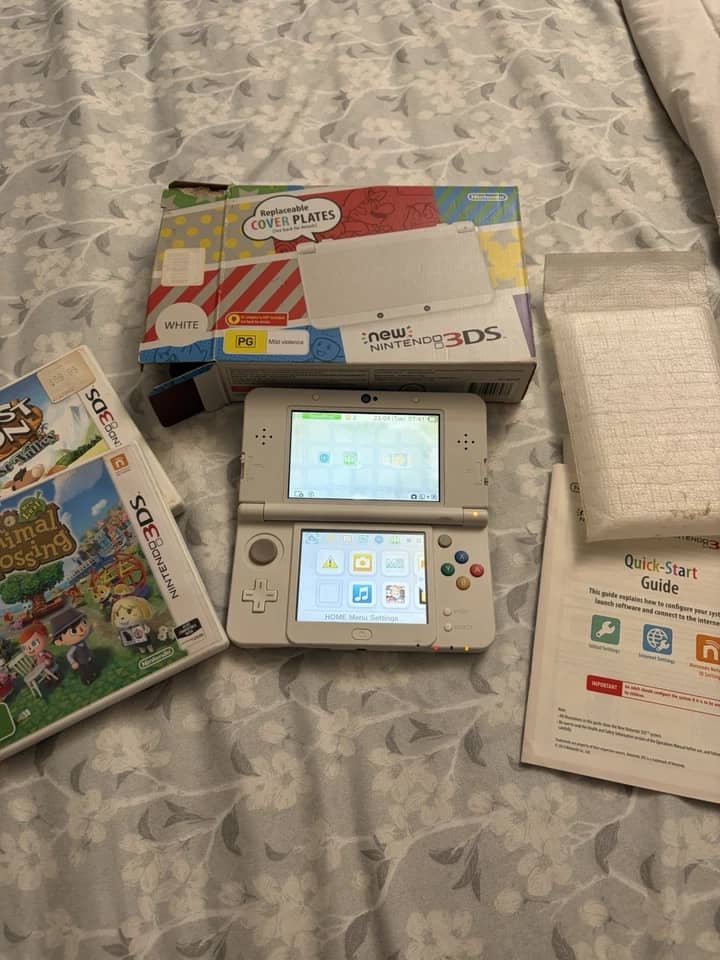Nintendo New Nintendo 3DS Video Game Consoles White