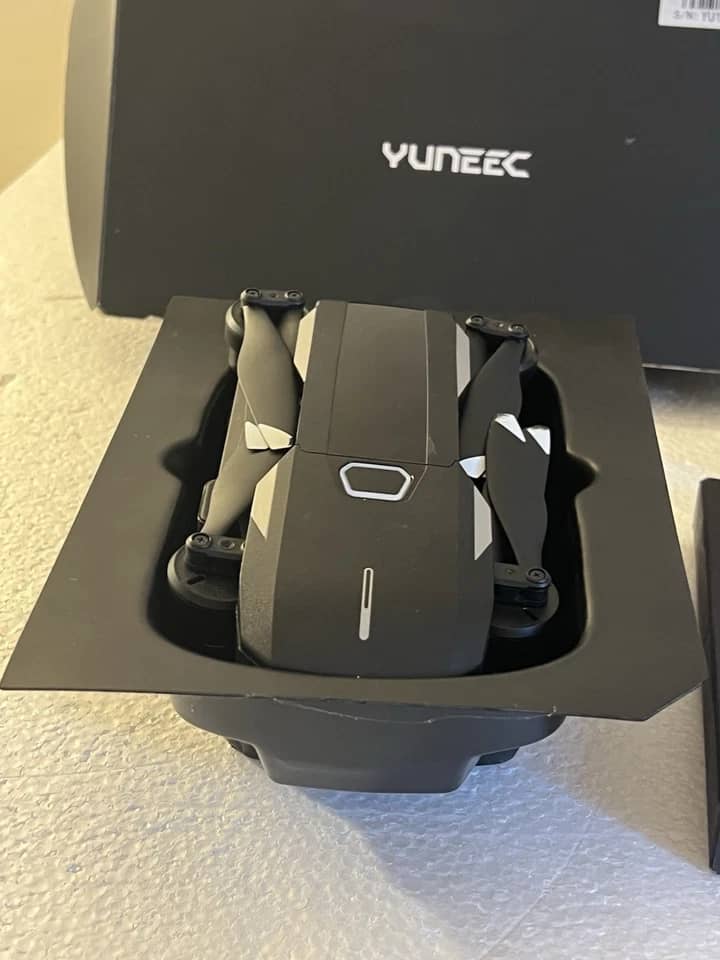 Yuneec Mantis Q Quadcopters & Multirotors Used - Good