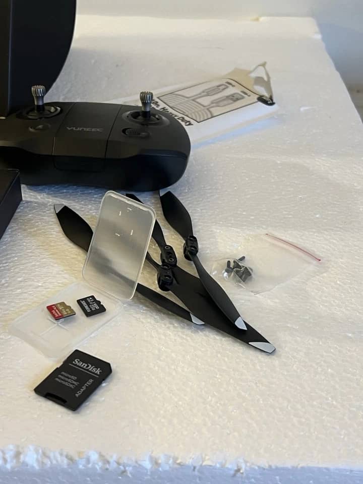 Yuneec Mantis Q Quadcopters & Multirotors Used - Good