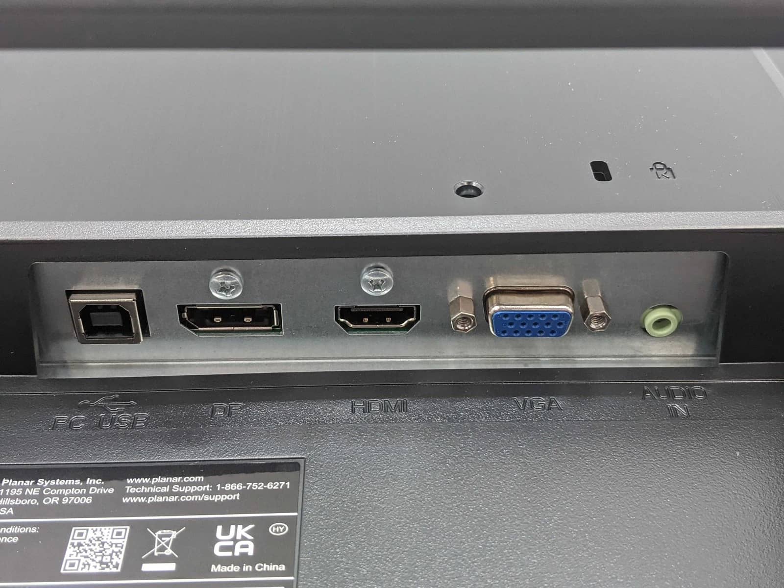 Planar PCT2235 Monitors New